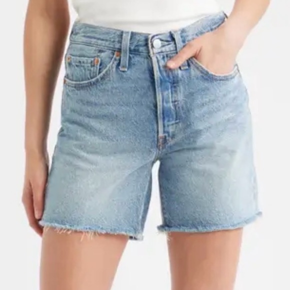 Levi's Pants - Levi’s Mid Thigh Shorts
